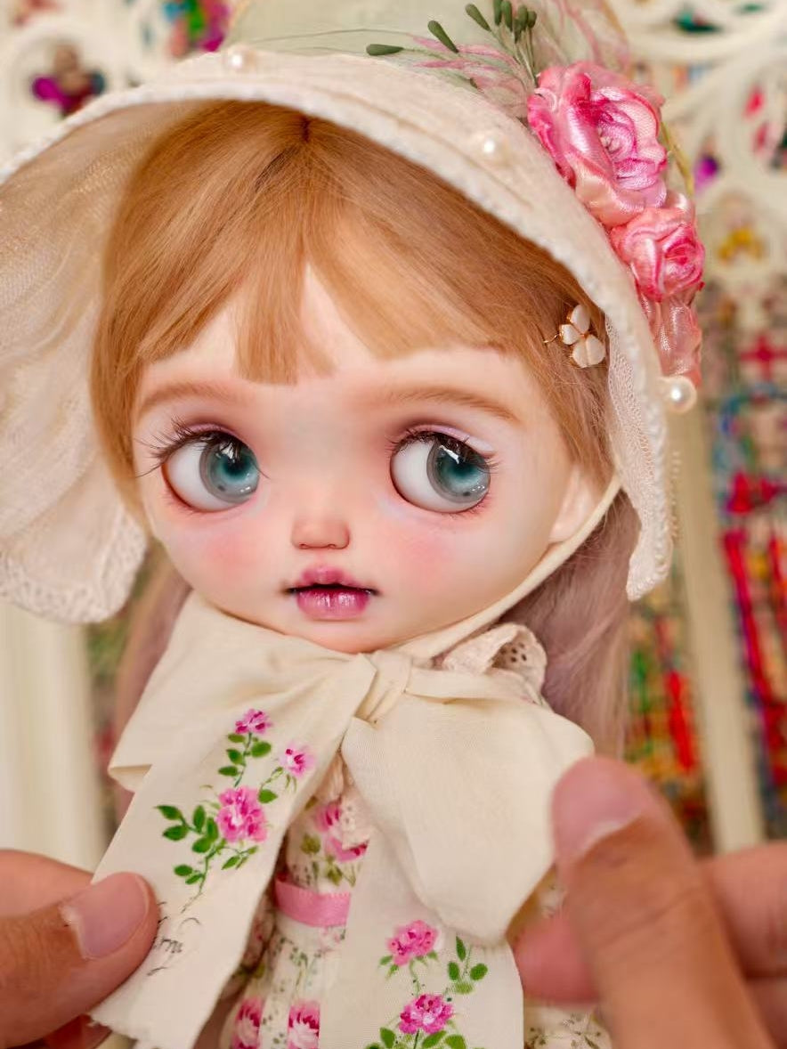 OOAK Custom Blythe Doll For Commission,Elegant  Miss