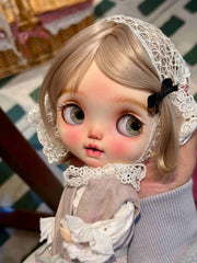 Mabel Custom Blythe OOAK Face Up Detail | ToastDoll