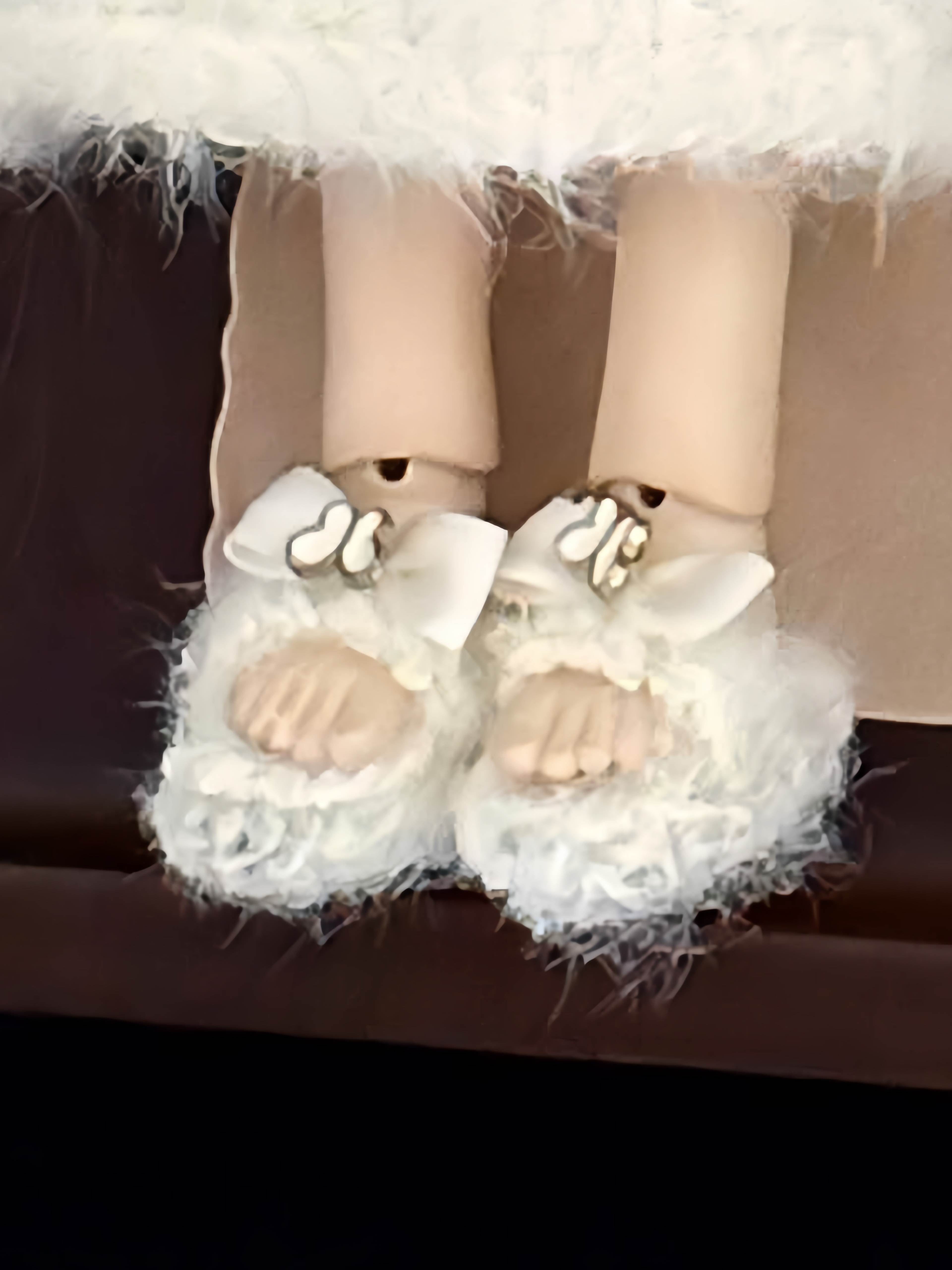 Soft Fuzzy Slim Blythe White Skirt Set Shoes | ToastDoll