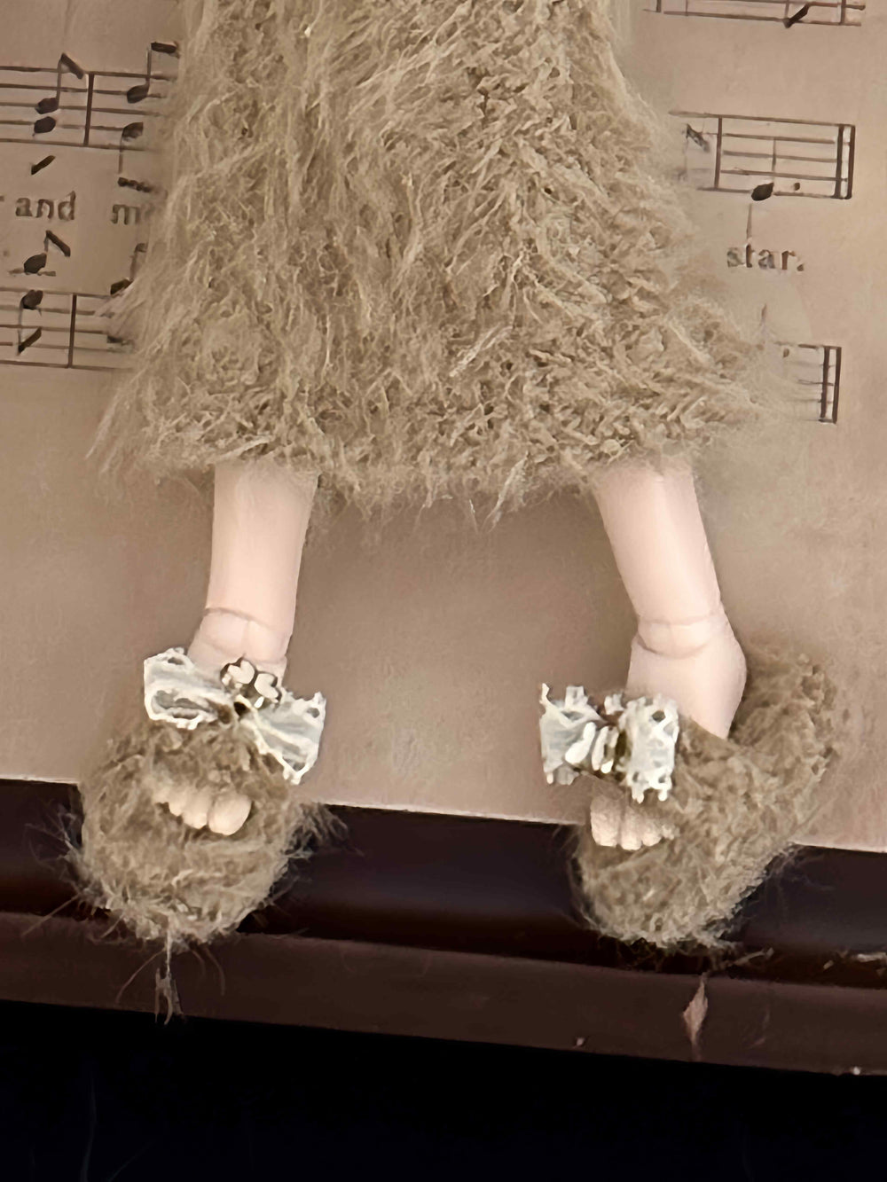 Soft Fuzzy Slim Blythe Brown Skirt Set Shoes | ToastDoll