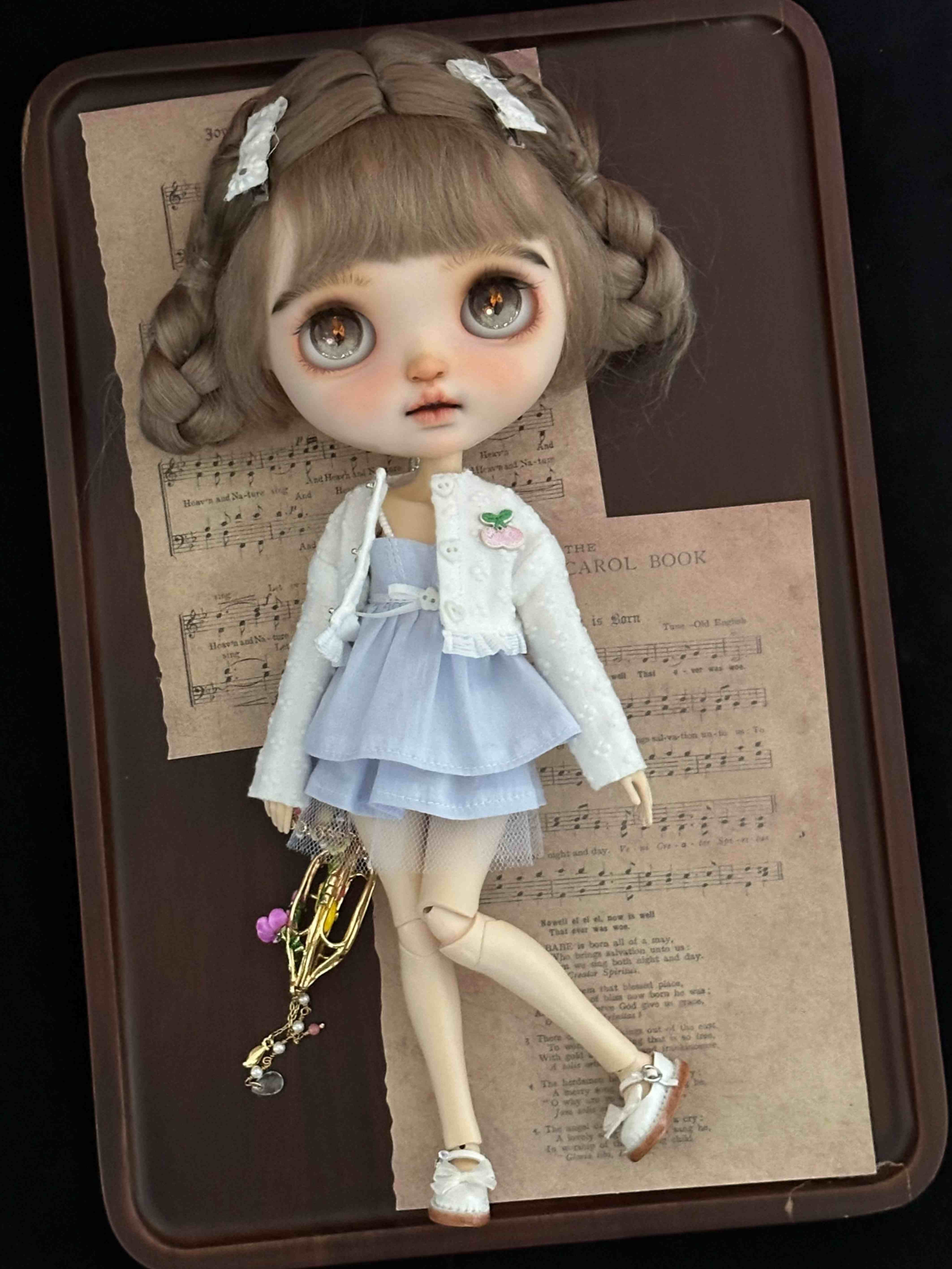 Cool Breeze Casual Blythe Outfit Full Body View | ToastDoll