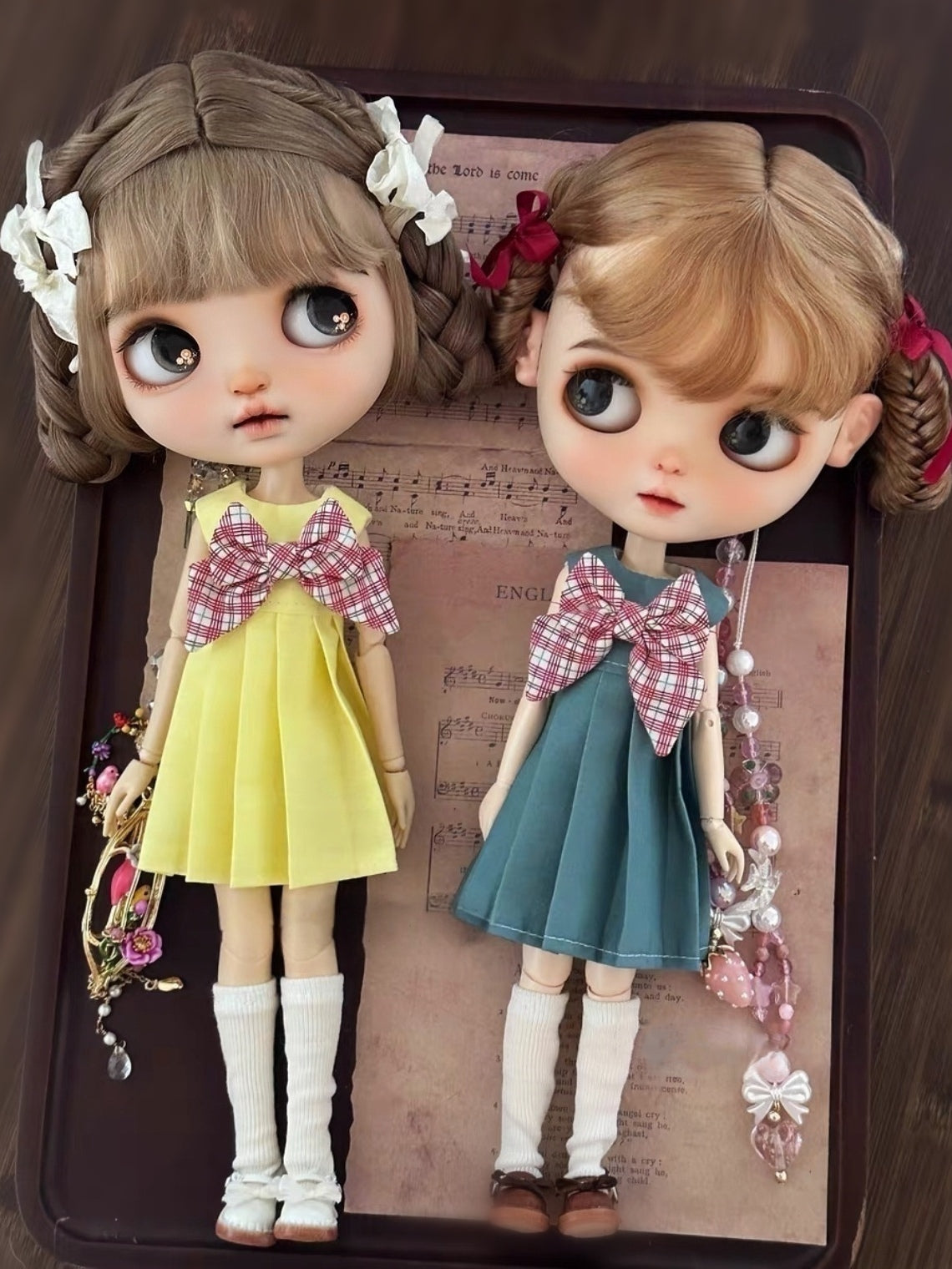 Chic School Uniform Blythe Outfit Full Body View | ToastDoll