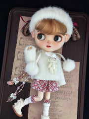 Cute Fuzzy Bear Tartan Blythe Outfit Front View | ToastDoll