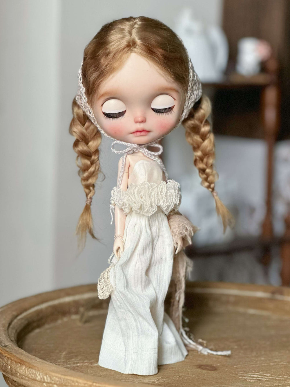 Cozy Mori Blythe Outfit On Doll Display | ToastDoll