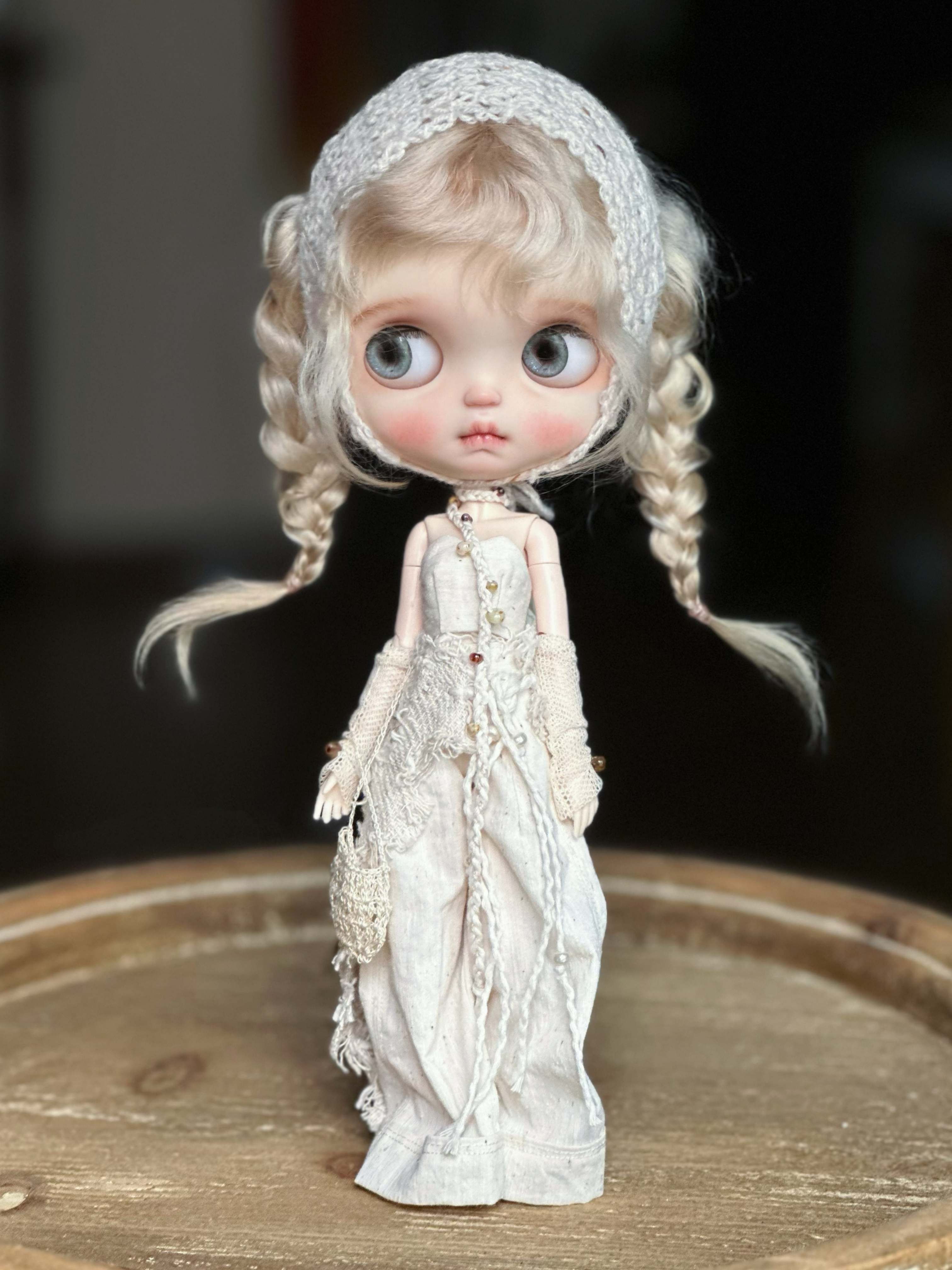 Cozy Mori Blythe Outfit Standing Pose | ToastDoll