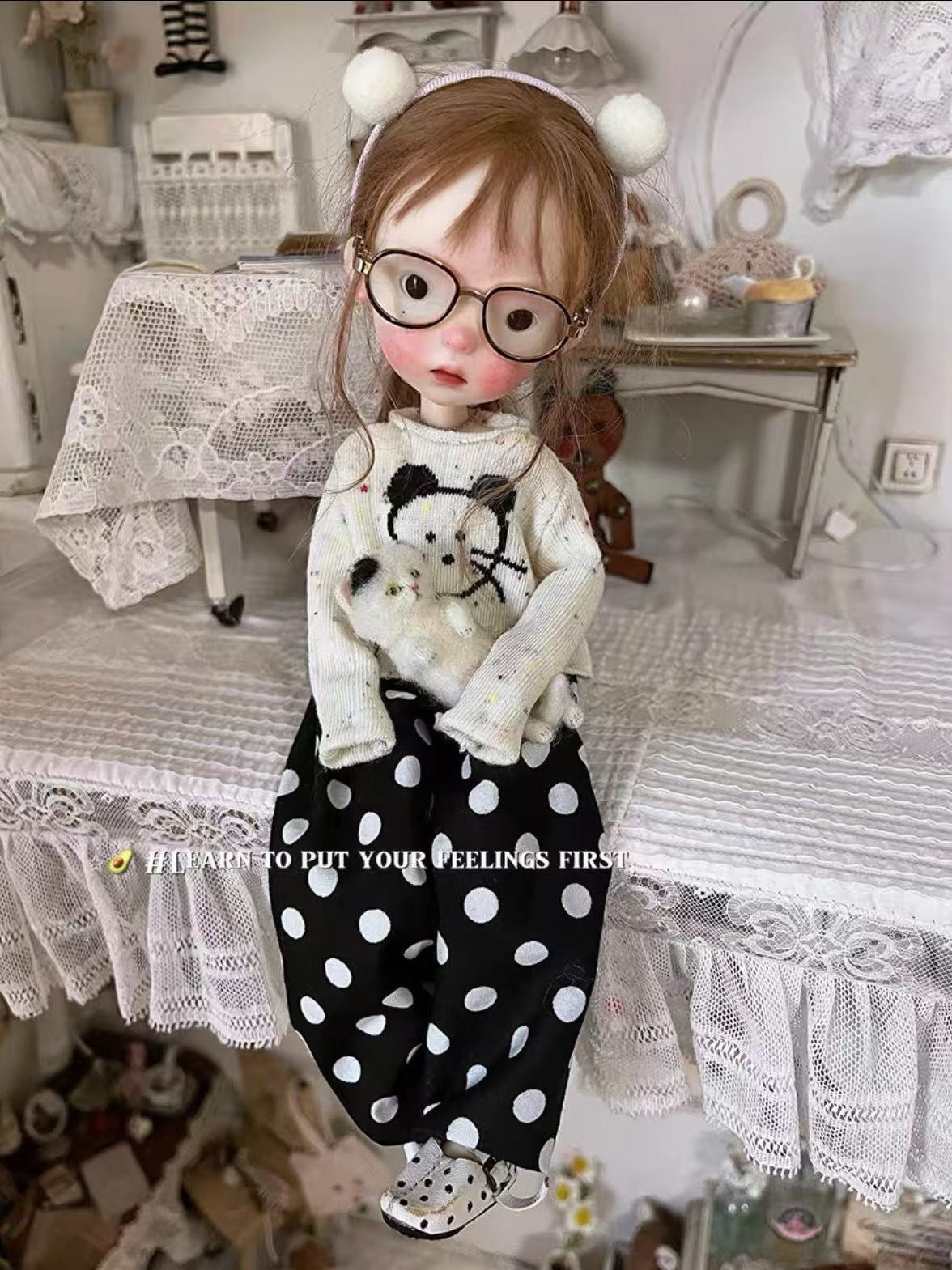 Mouse Knit Polka Dot 1/6 BJD Outfit Sitting Pose | ToastDoll
