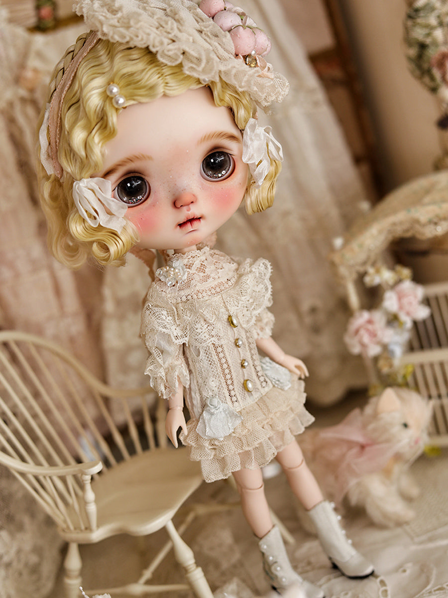 Cecilia Custom Blythe OOAK Standing Pose | ToastDoll