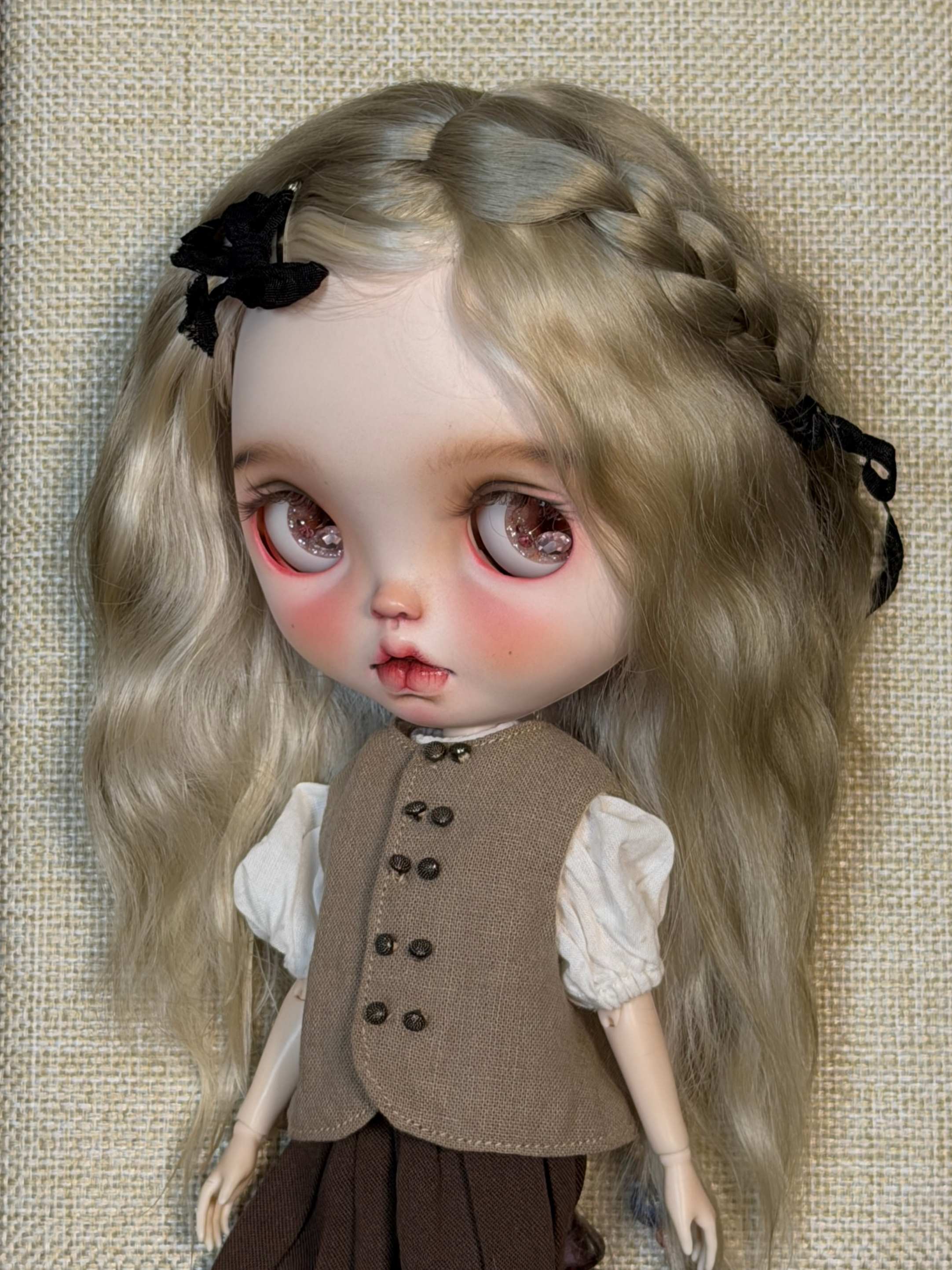 Natural Wavy Blythe Mohair Wig - Handmade Doll Hair - ToastDoll