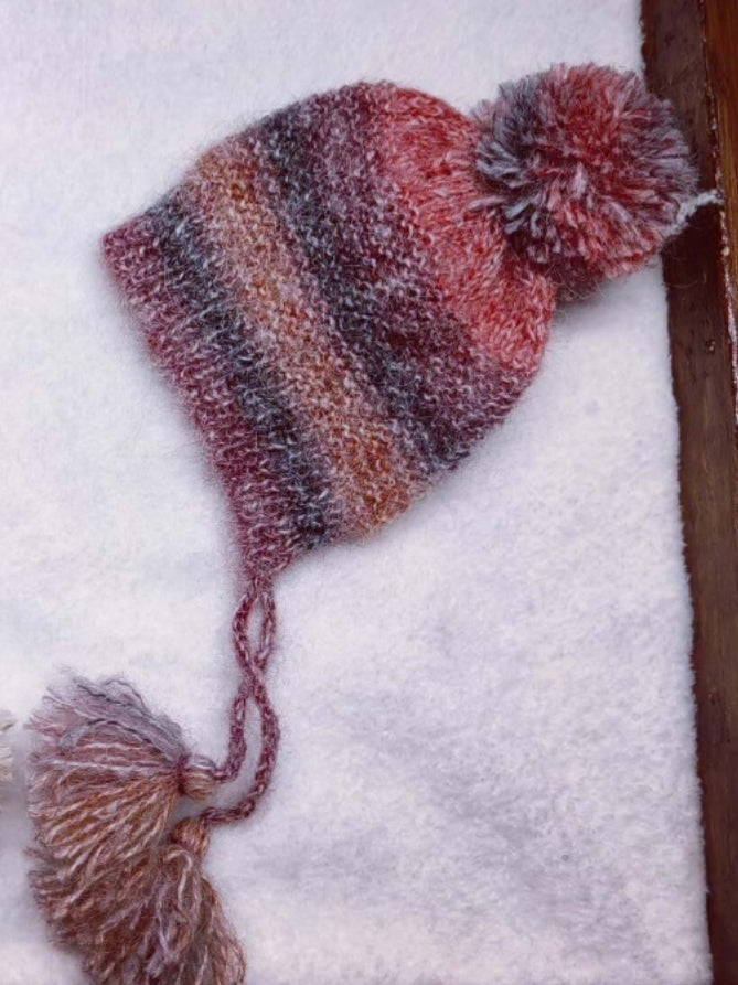 Red Vintage Wool Cap 1/6 BJD Hat Close-up | ToastDoll